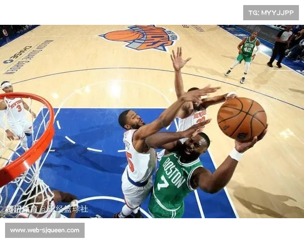 尼克斯猛龙防守大战，半场布伦森突破造犯规领先